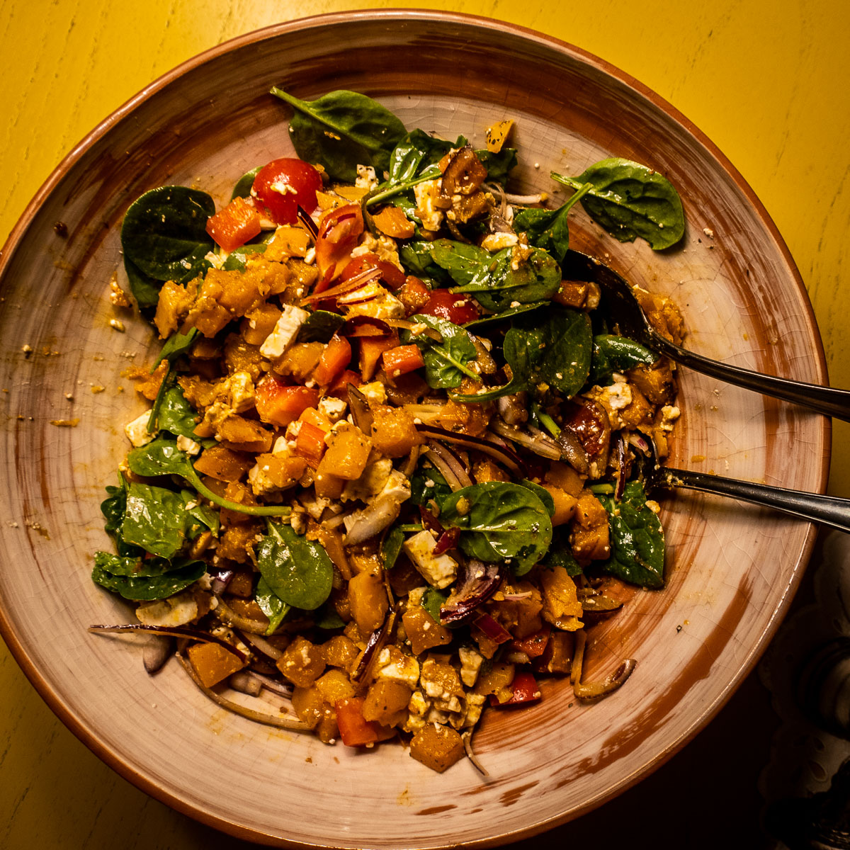 Lauwarmer Kürbis Feta Salat